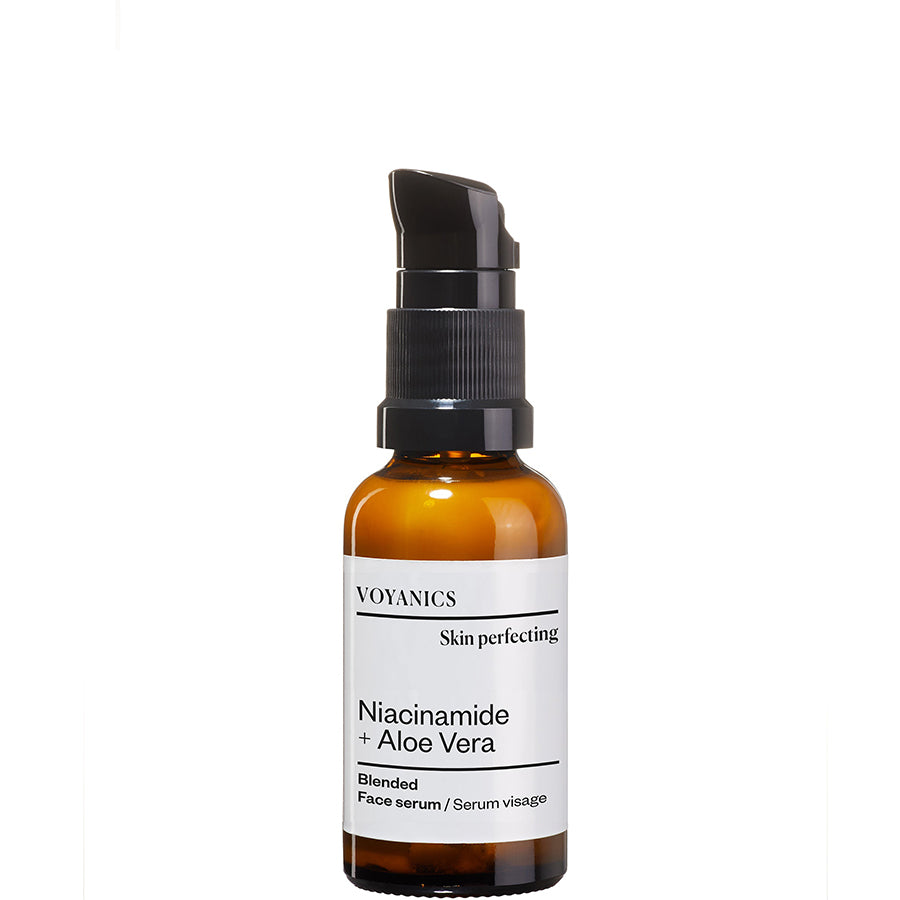 VOYANICS Niacinamide and aloe vera serum to treat discolorations, fine line, wrinkles, sun damage and enlarged pores, Anti-Aging Gesichtsserum, Nachhaltige Naturkosmetik, Vegane Pflegeprodukte, Eco-friendly, Fair trade, Sustainable and organic beauty products, Made in Europe - Shop now - the wearness online-shop - SUSTAINABLE & ETHICAL LUXURY FASHION